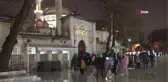 Eyüp Sultan'da Regaip Kandil'i coşkusu