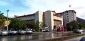 Hastane kapısında günlerce nöbet tuttuğu annesinin 3 gün önce öldüğünü güvenlik görevlisi sayesinde öğrendi