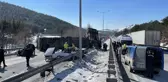 Son dakika haberi... Arızalanıp geriye kayan tırın çarptığı otomobildeki bir kişi öldü, iki kişi yaralandı (2)