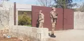 Güvenlik korucusu, miras kavgası yaşadığı kız kardeşi ile eniştesini sokak ortasında öldürdü