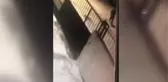 Son dakika haber! Bina kapısının çalınma anı güvenlik kamerasında