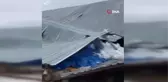 Yoğun kar yağışında mandıranın çatısı çöktü