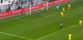 Beşiktaş gol kaçırdı, A Spor yorumcusu canlı yayında kendinden geçti! Tepkiler çığ gibi