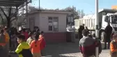 Ödemiş'te öğrenciler için okul bahçelerine kar taşındı
