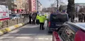 Otomobil yayalara yol veren araca çarptı: 2 yaralı