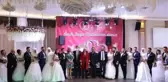 14 çift, 14 Şubat Sevgililer Günü'nde dünya evine girdi