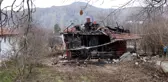 Çıkan yangında misafir öldü, ev sahibi yaralandı