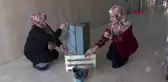Son dakika haberi | ATIK SEBZE VE MEYVE KASALARI İLE ASKERİ MÜHİMMAT TAHTALARINDAN KÜTÜPHANE YAPTILAR