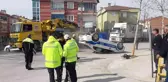 Çorum'da ağaca çarpan polis aracı takla attı
