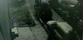 Mikserde kalan betonu yola döküp devam etti
