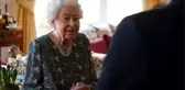 İngiltere diken üstünde! 95 yaşındaki Kraliçe Elizabeth koronavirüse yakalandı