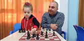 MARKETTE GÖRÜP BAŞLADIĞI SATRANÇLA 6 AYDA ŞAMPİYON OLDU, MİLLİ TAKIM HAVUZUNA GİRMEYİ BAŞARDI