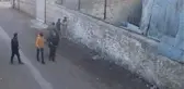 ODUNCULAR PAZARININ BEKÇİSİ TARTIŞTIĞI HAMALI VURDU