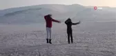 Son dakika haberleri! Çıldır Gölü'ndeki yerli ve yabancı turistler doyasıya eğleniyor