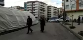 Çocuklarına kavuşan Doğan çifti, sevinçlerini evlat nöbetindeki ailelerle paylaştı