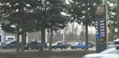 Kramatorsk şehrinde benzin istasyonları, banka ve eczane önlerinde uzun kuyruklar oluştu