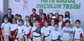 Olimpiyat halkaları şampiyon Mete Gazoz'un yüzük parmağında