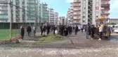 Halı saha yıkımında gerginlik... 26 yıldır çalışma ruhsatı bulunmayan halı saha yıkıldı
