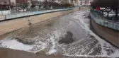 Oltu Çayı'nda akan köpük ve gelen kötü koku çevredekileri rahatsız ediyor