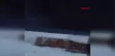 SOSYAL MEDYADAN CANLI YAYIN YAPARKEN MİNİBÜSÜYLE YOL KENARINA DEVRİLDİ