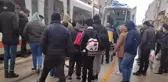 Eskişehir'de tramvayın çarptığı kadın yaralandı