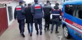 Şaka gibi hırsızlık şebekesi... Suçta kullandıkları kamyonetin önündeki yazı onları ele verdi