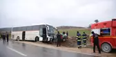 Son dakika: Eskişehir'de servis otobüsüyle otomobil çarpıştı, 3 kişi öldü, bir kişi yaralandı