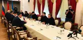 Son Dakika! Rusya ile Ukrayna heyetleri Belarus sınırında 3. kez müzakere masasına oturdu