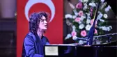 Son dakika gündem: Ünlü piyanist Anjelika Akbar savaşın son bulması için çağrıda bulundu