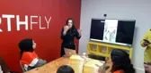 Kadınlara 8 Mart hediyesi havacılık tanıtımı