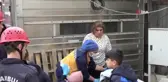 Pendik'te inşaatta 5 metre derinlikteki çukura düşen çocuk kurtarıldı