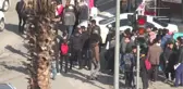 TAKİP ETTİKLERİ ŞÜPHELİYİ YAKALAMAK İSTEYEN POLİSLERE ATEŞ AÇILDI, 2 YARALI