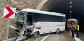Son dakika haberi: Yolcu otobüsü ile tırın çarpıştığı kazada 6 kişi yaralandı