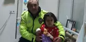 Son dakika haber: POLİS MEMURU, AYSİMA'YI OTOMOBİLİN ALTINDA KALMAKTAN KURTARDI, KENDİSİ YARALANDI