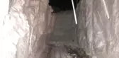 Yolu kapanan köye kardan tünelle ulaşım sağlanıyor