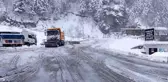 Trabzon-Bayburt karayolu kar nedeniyle ulaşıma kapandı