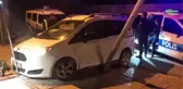 Son dakika... Babasından izinsiz aldığı araçla polisten kaçarken kaza yaptı