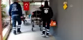 Asansör boşluğuna düşen engelli kurtarıldı