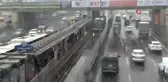 İstanbul'da beklenen kar yağışı etkisini gösterdi