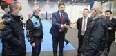 Bakırköy Belediyesi zabıtaları yerli-yabancı ziyaretçilerin önünde Nobel Expo Fuarı'nı bastı
