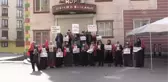DİYARBAKIR - Karaciğerini taşıdığı oğlu için evlat nöbetinde
