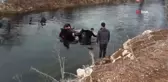 Ceyhan Nehri'ne düşen araçtaki 1 kişi öldü, 2 kişi ağır yaralandı