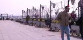 Karlı günlerin ardından güneş açtı... Güzel havanın tadını sahil kenarında çıkardılar