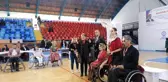 Engelli sporcuların dans gösterileri adeta nefesleri kesti
