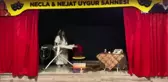 Alt katı tiyatro salonu, üst katı kafe