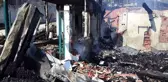 Sinop'ta iki katlı ev yanarak küle döndü
