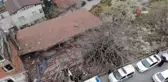 Ataşehir'de 2 katlı evin çatısı çöktü