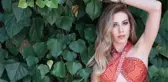 8 aylık hamile Sinem Kobal, güzelliğiyle kendine hayran bırakıyor