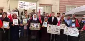 Cumhurbaşkanı Başdanışmanı Minder, evlat nöbetindeki ailelerle buluştu