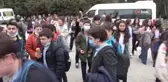 Okudukları kitabı yaşayarak öğreniyorlar